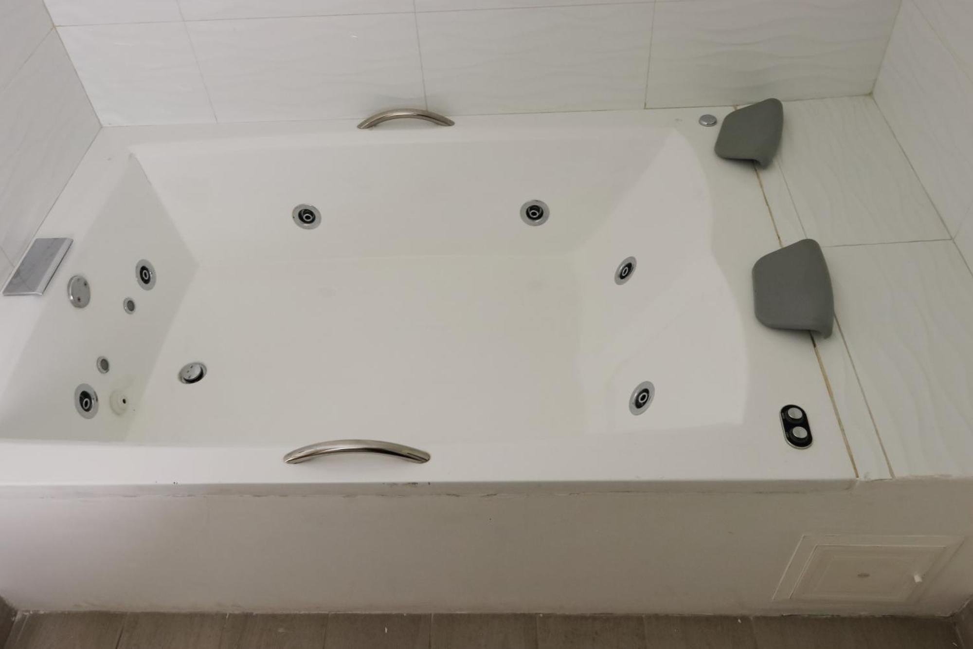 Hotel Loup 메딜린 외부 사진